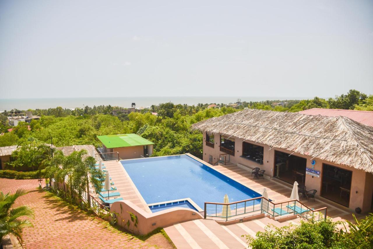 Oxygen Resorts Morjim, Goa Exteriör bild