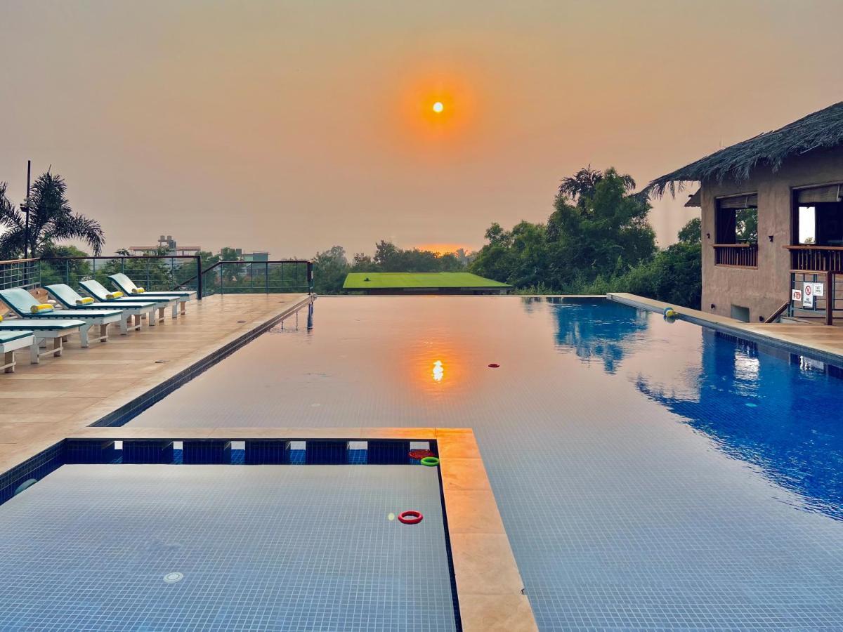 Oxygen Resorts Morjim, Goa Exteriör bild