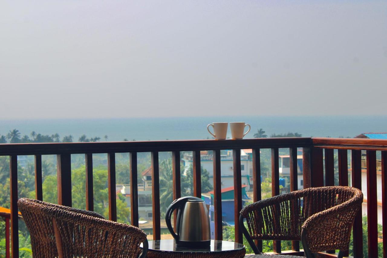 Oxygen Resorts Morjim, Goa Exteriör bild