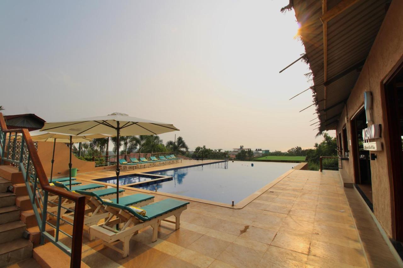 Oxygen Resorts Morjim, Goa Exteriör bild